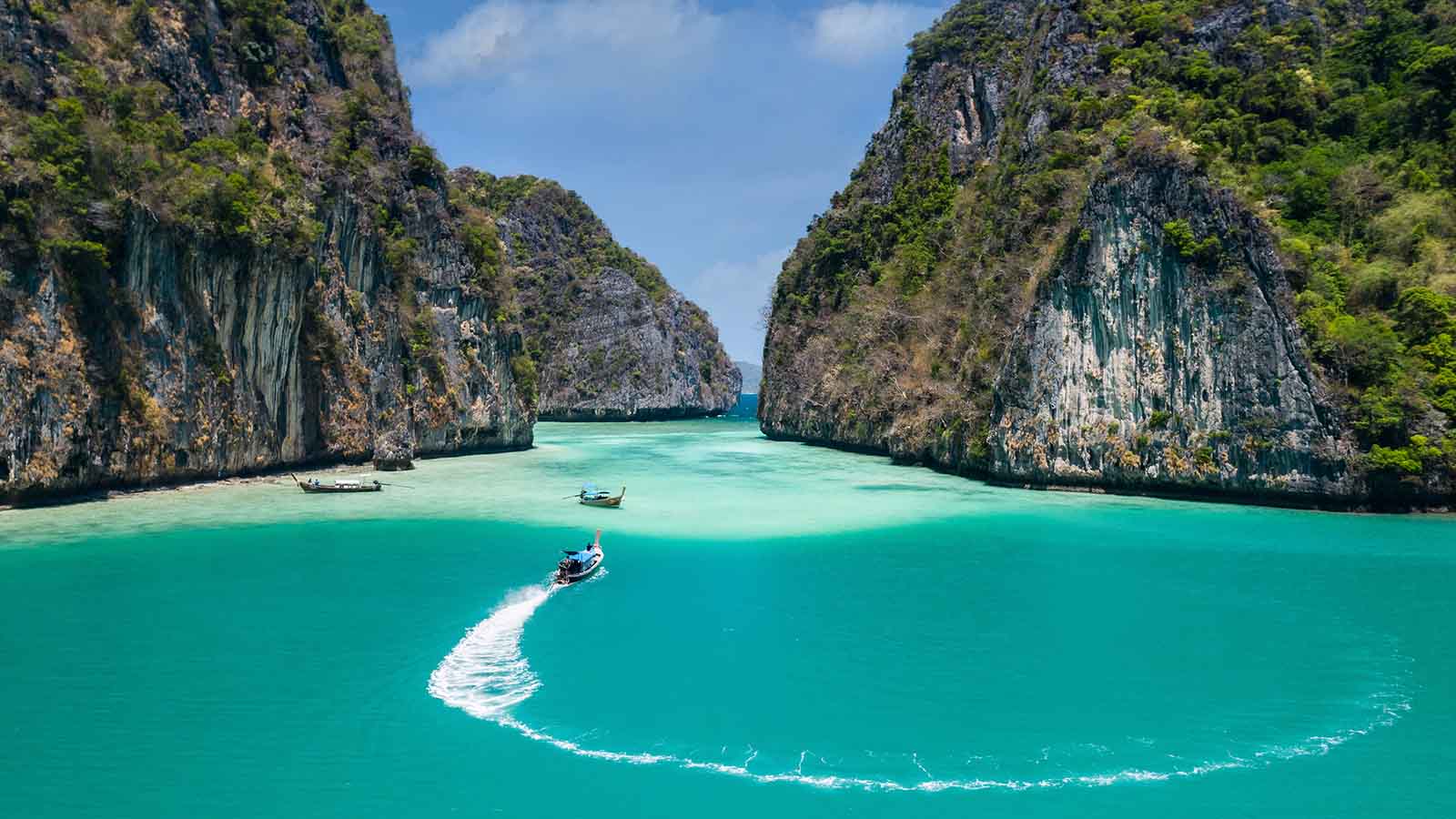 Landscape of Pileh lagoon in Phi Phi Leh island.