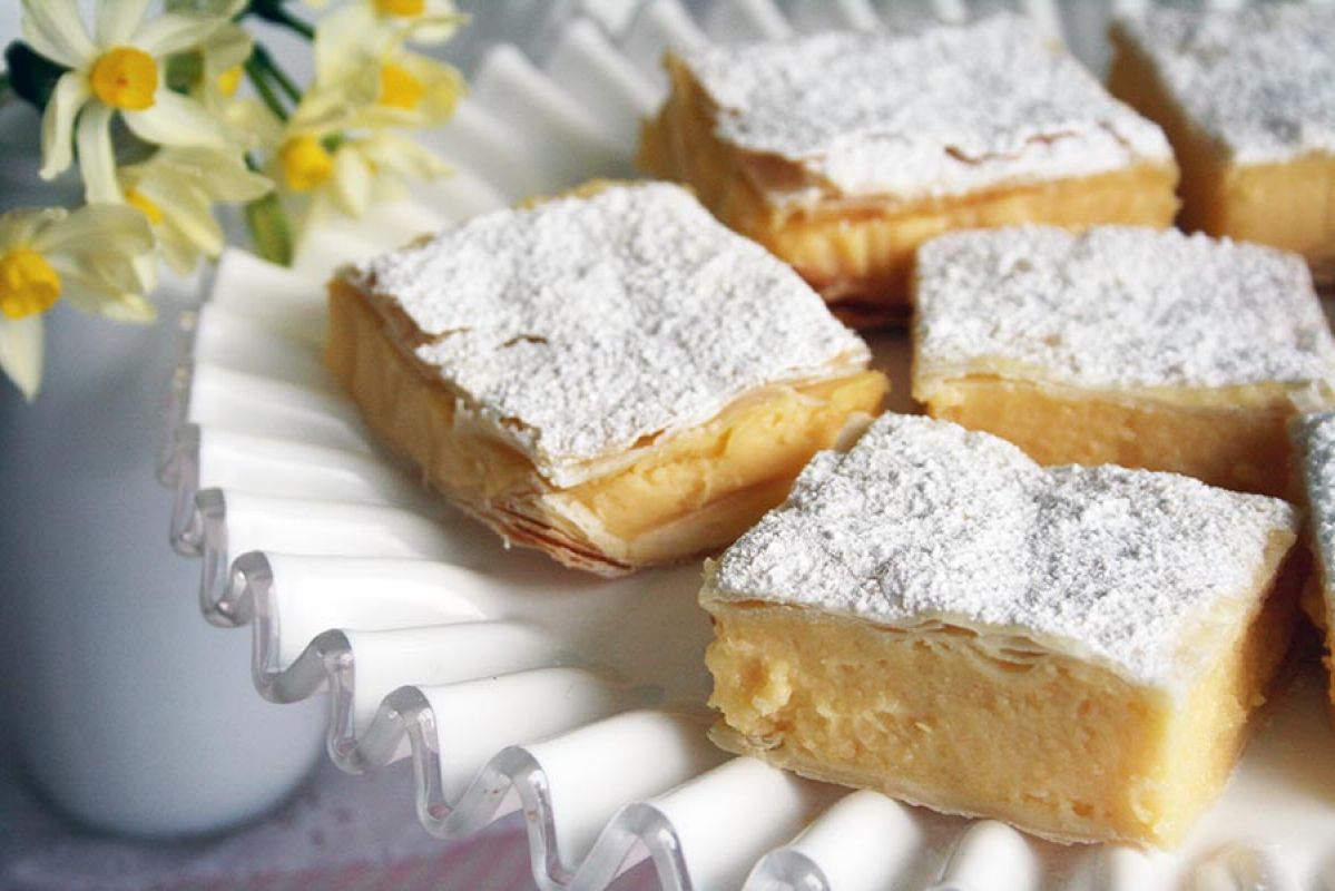 vanilla slices on a plate