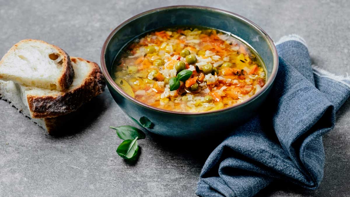 Vegetable soup and bread. 