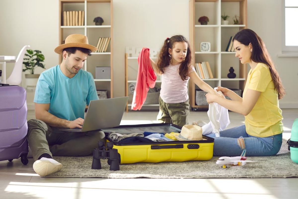 family packing for holiday