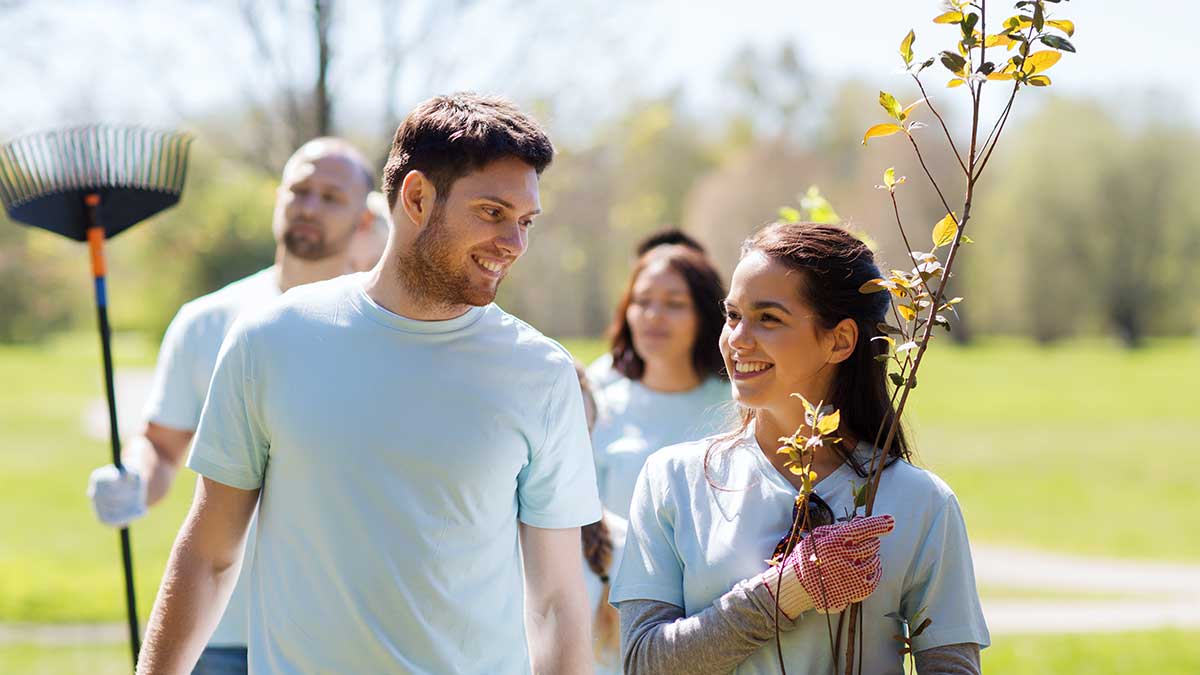 couple at working bee