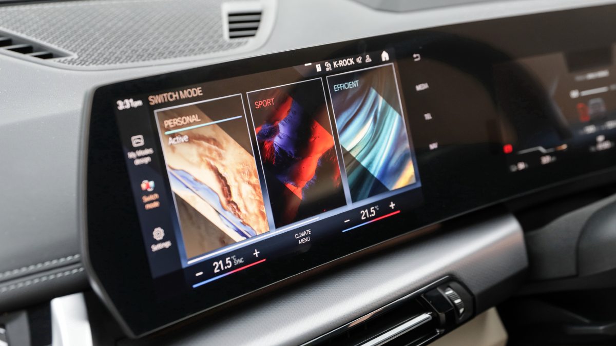 BMW iX1 screen