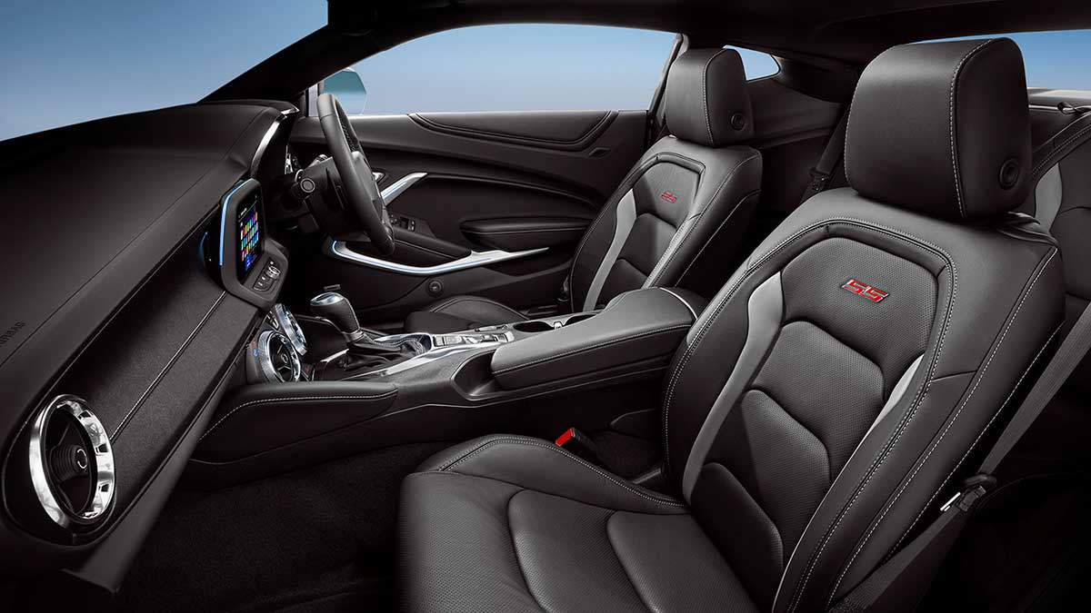 2019 Chevrolet Camaro 2SS interior, driver and passenger seats