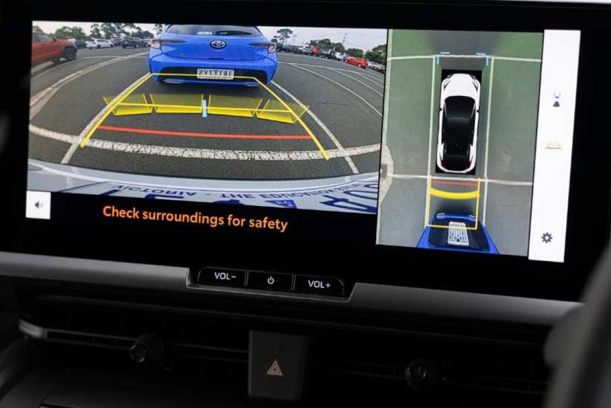reverse camera on car infotainment screen