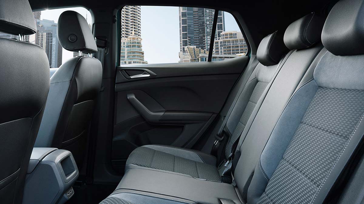 Interior view of the back seats of a Volkswagen T-Cross 85 TSI Style 2020