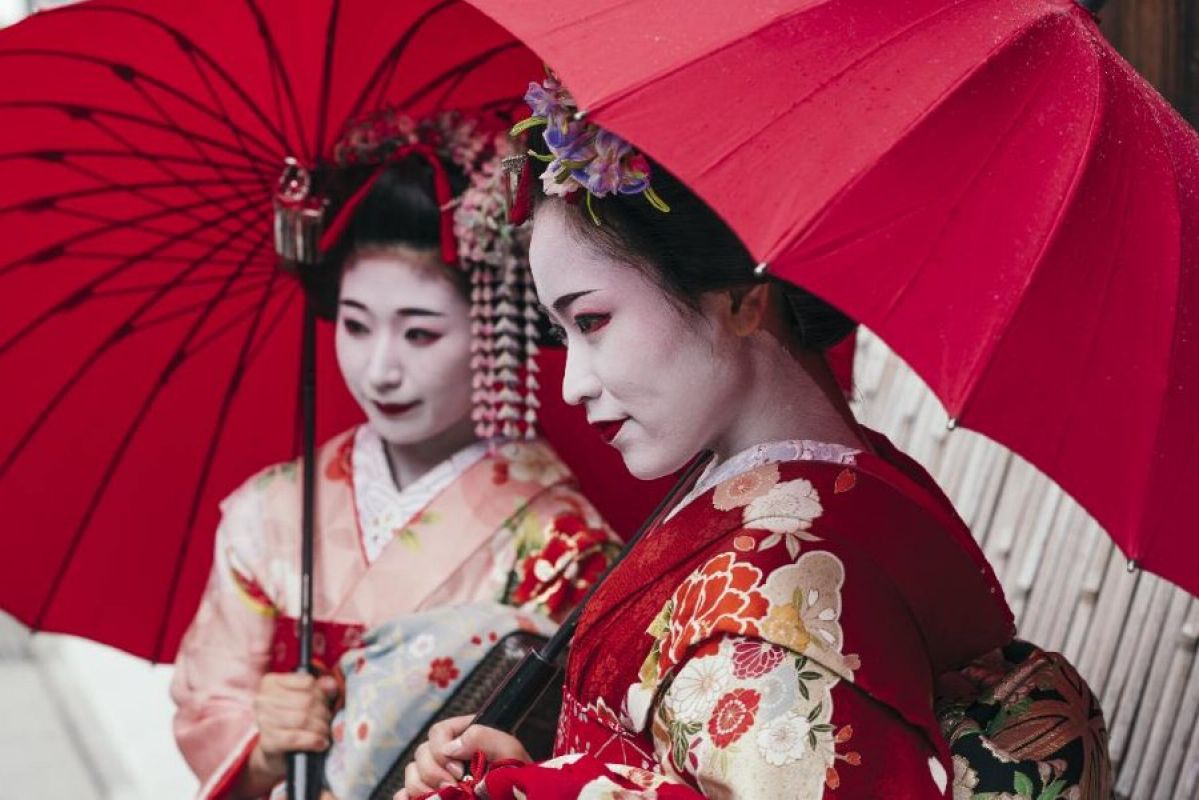 mako geishas in kyoto