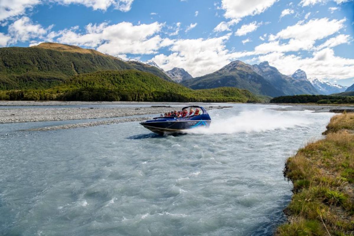 jet boat in queenstown