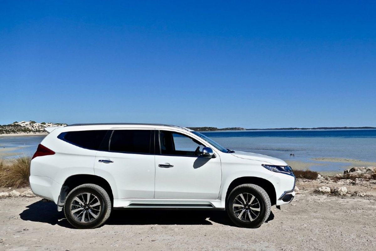 A Mitsubishi Pajero Sport beside Coffin Bay