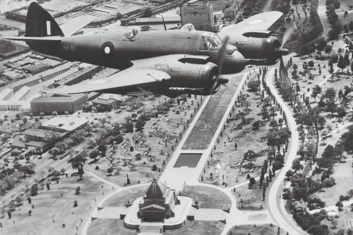 Plane flying over Melbourne during war