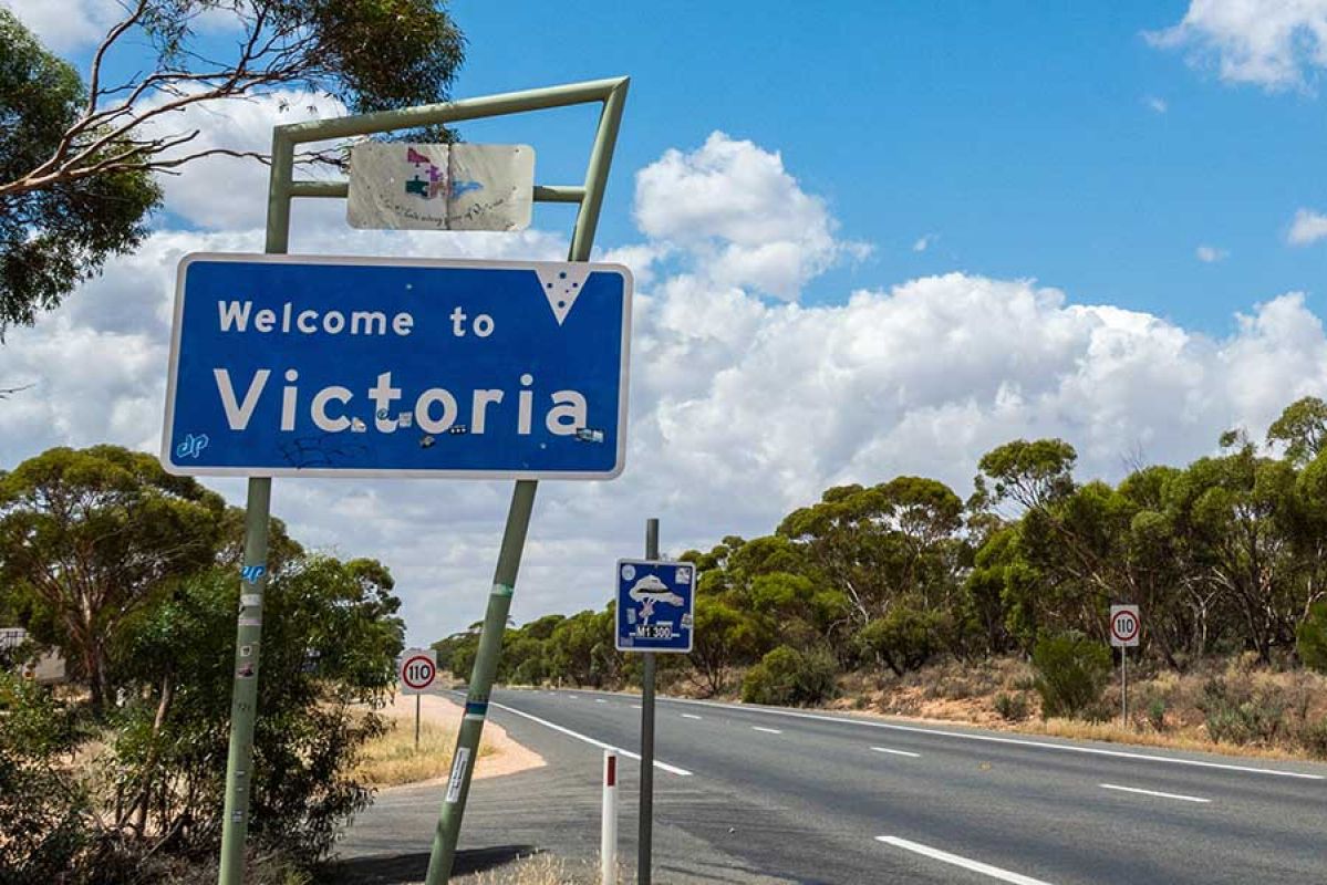 Welcome to Victoria sign